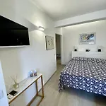 Salty Dreams Πανσιόν 4*